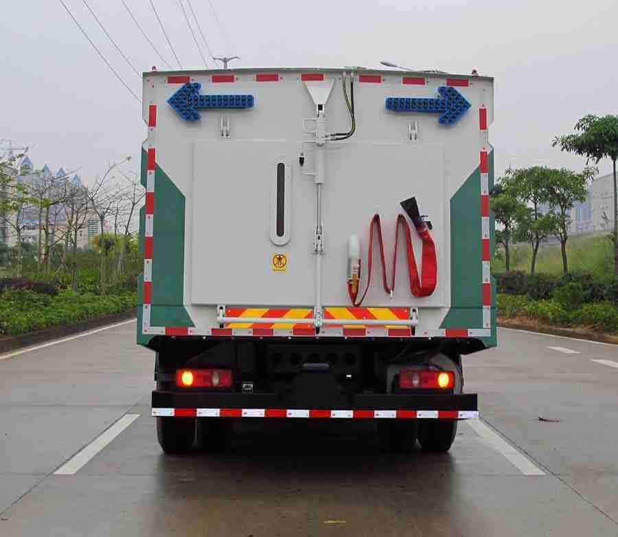 東風天錦多功能洗掃車